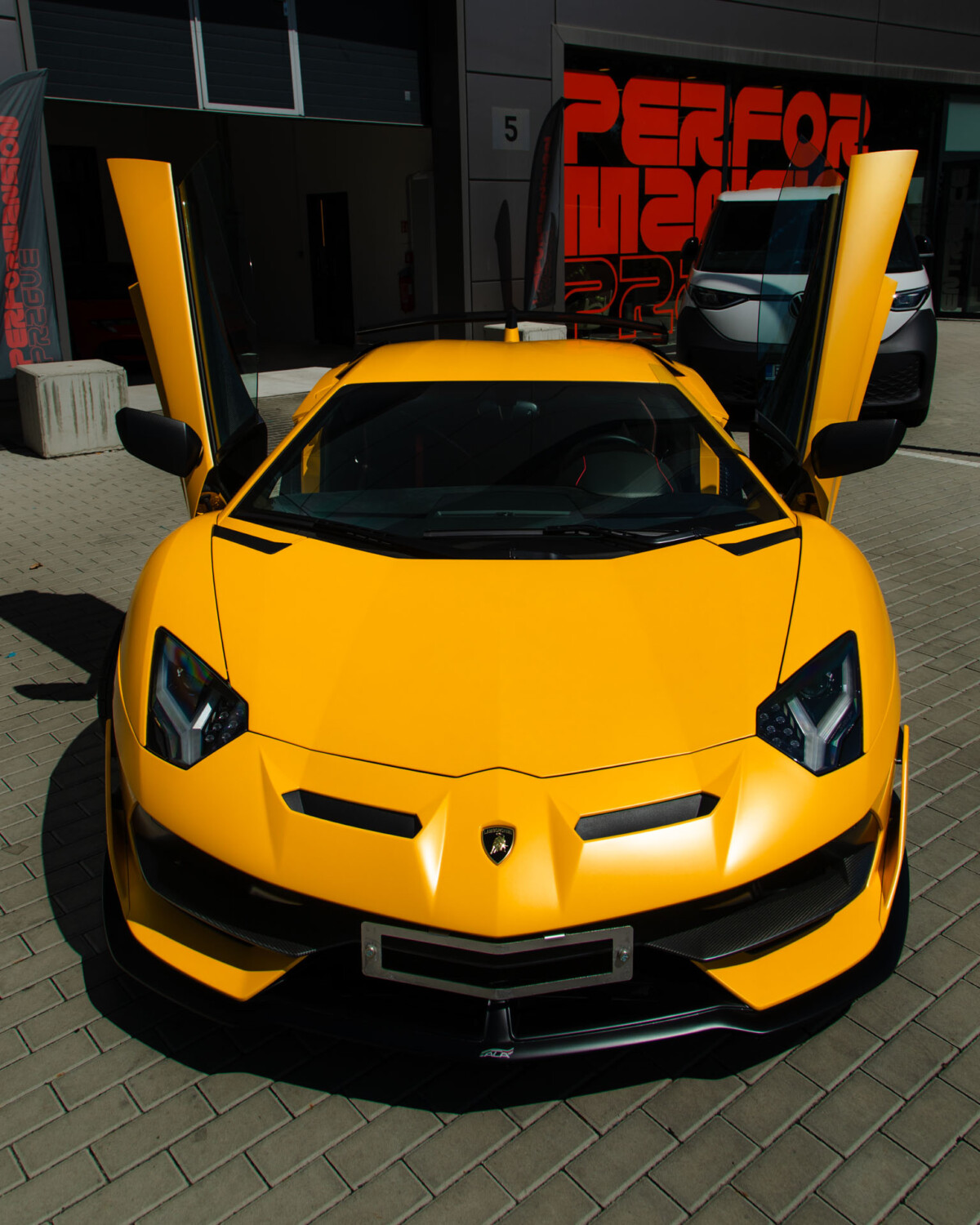 2R3A0001